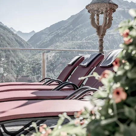 Elisabeth Superior Hotel 3*