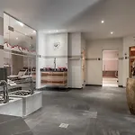 Elisabeth Superior Hotel